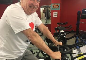 Guy-Tremblay-NeuroMotrix-exercices-activité-physique-adaptée-Parkinson-St-Léonard-Montréal-363x400